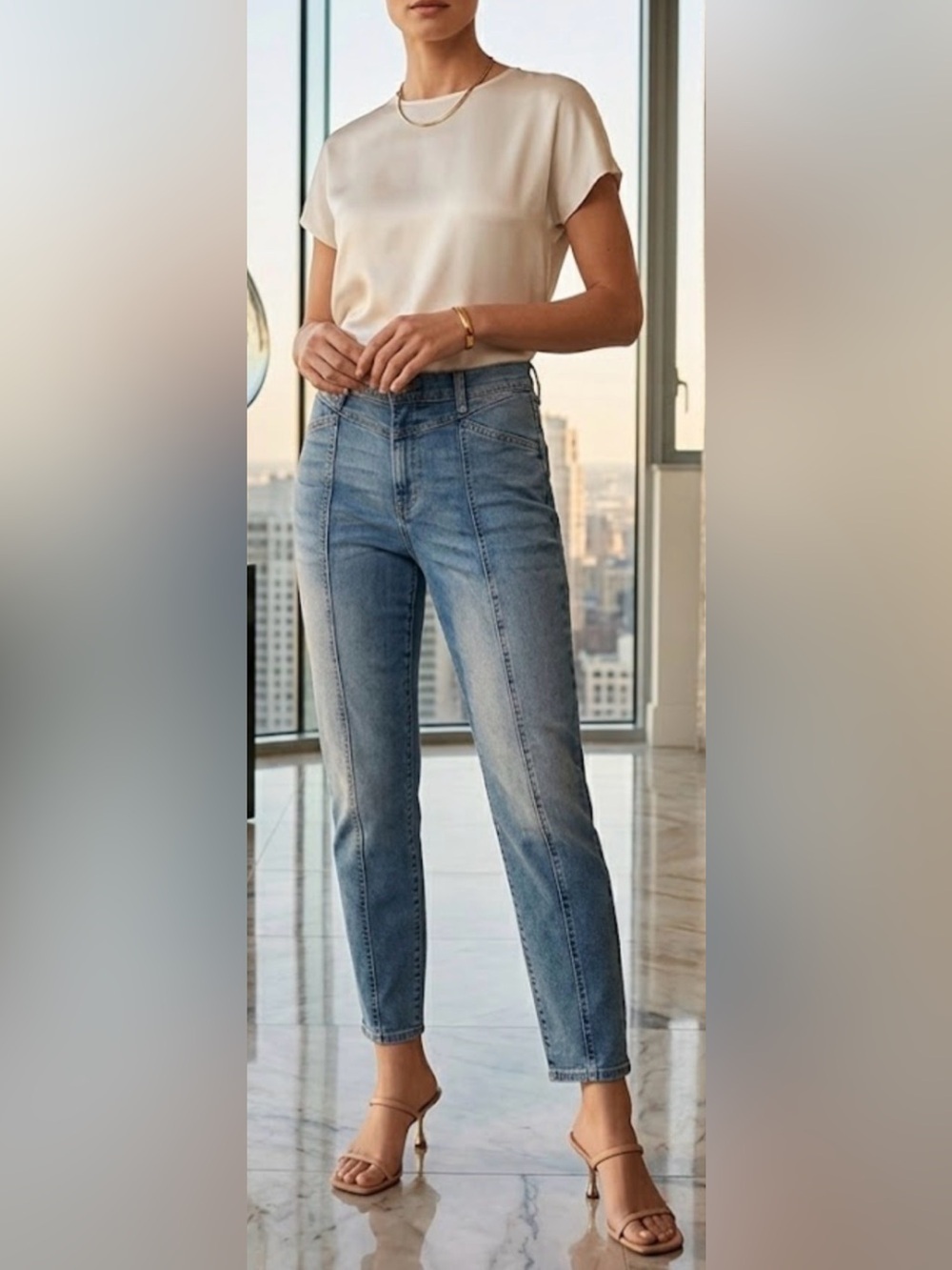 Mom Levi's Blue Ankle Cropped Jeans with Tapered Fit